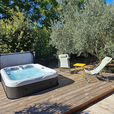 Roulotte Farigoule Avec Jacuzzi * Baron (Gard)