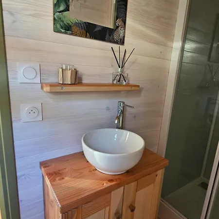 Apartmán Roulotte Farigoule Avec Jacuzzi *