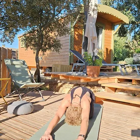 Apartmán Roulotte Farigoule Avec Jacuzzi *